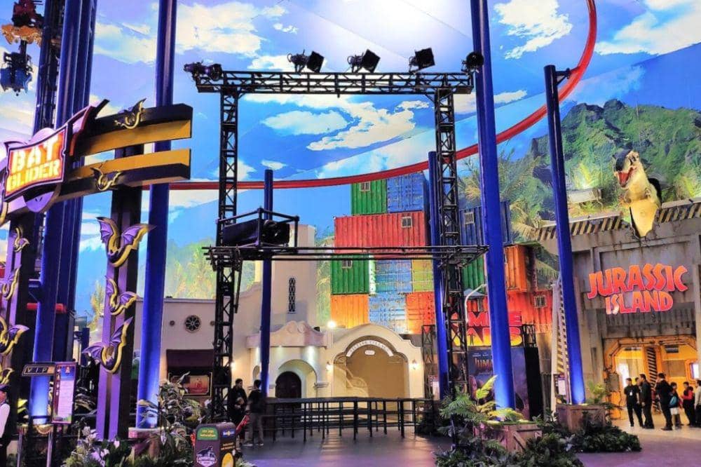 10 Tempat Wisata yang Cocok Dikunjungi Saat Musim Hujan