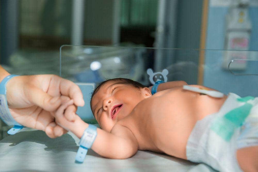 Viral! Ibu dengan HIV Positif Melahirkan di Bidan Desa Tanpa SOP (3).jpg