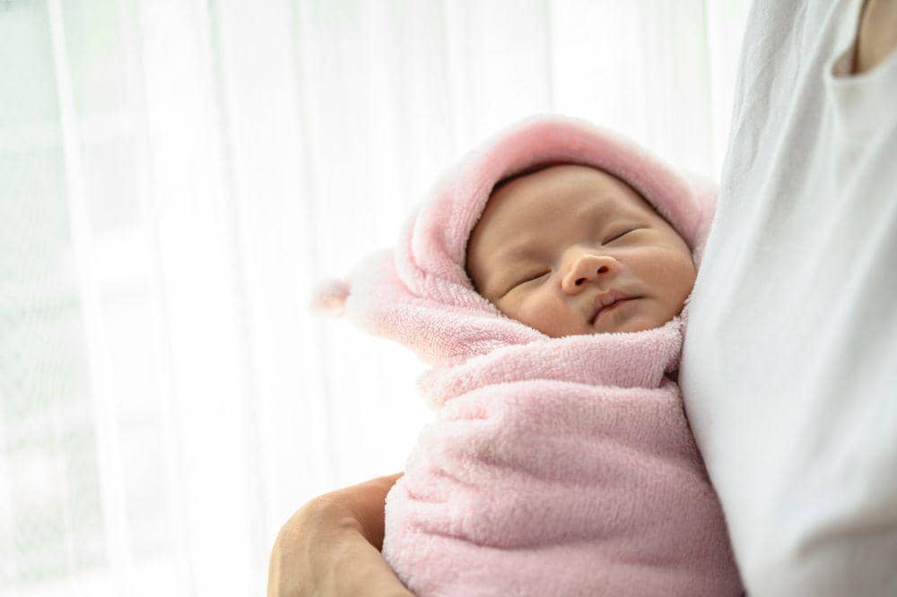 Seorang Ibu Muda Melahirkan Bayi Laki-Laki di Tol Parungkuda Sukabumi (3).jpg