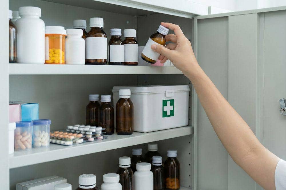 7 Cara Menyimpan Obat COVER