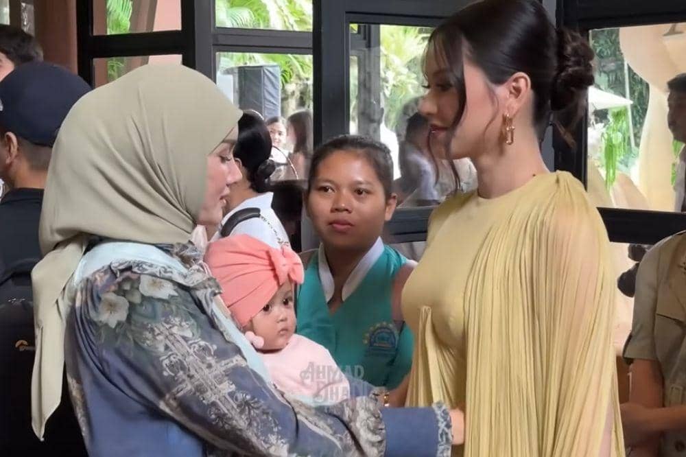 Youtube.com/AHMAD DHANI DALAM BERITA