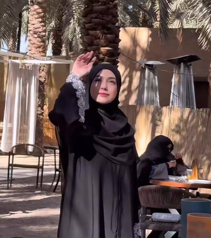 Instagram.com/celine_evangelista