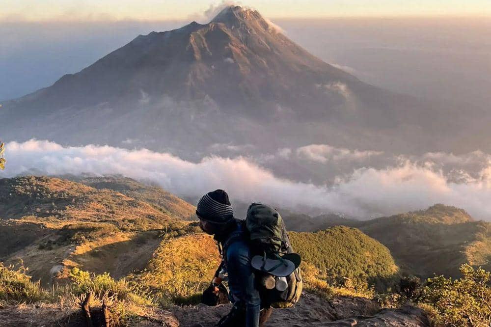 5 Daftar Gunung di Indonesia yang Tidak Boleh Didaki, Ini Alasannya! .jpg