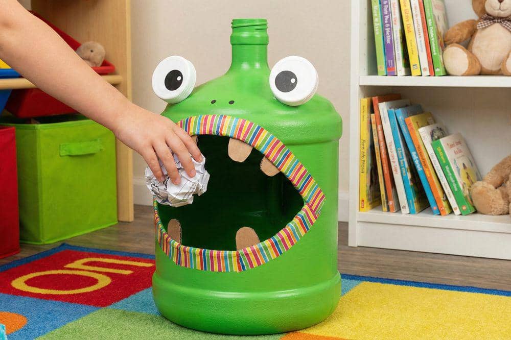 7 DIY Galon Bekas Air Mineral untuk Tempat Sampah 3