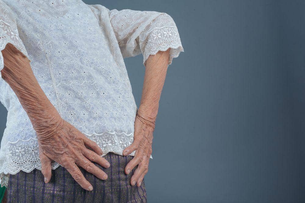 10 Penyebab Osteoporosis, Bukan Karena Usia Saja! .jpg