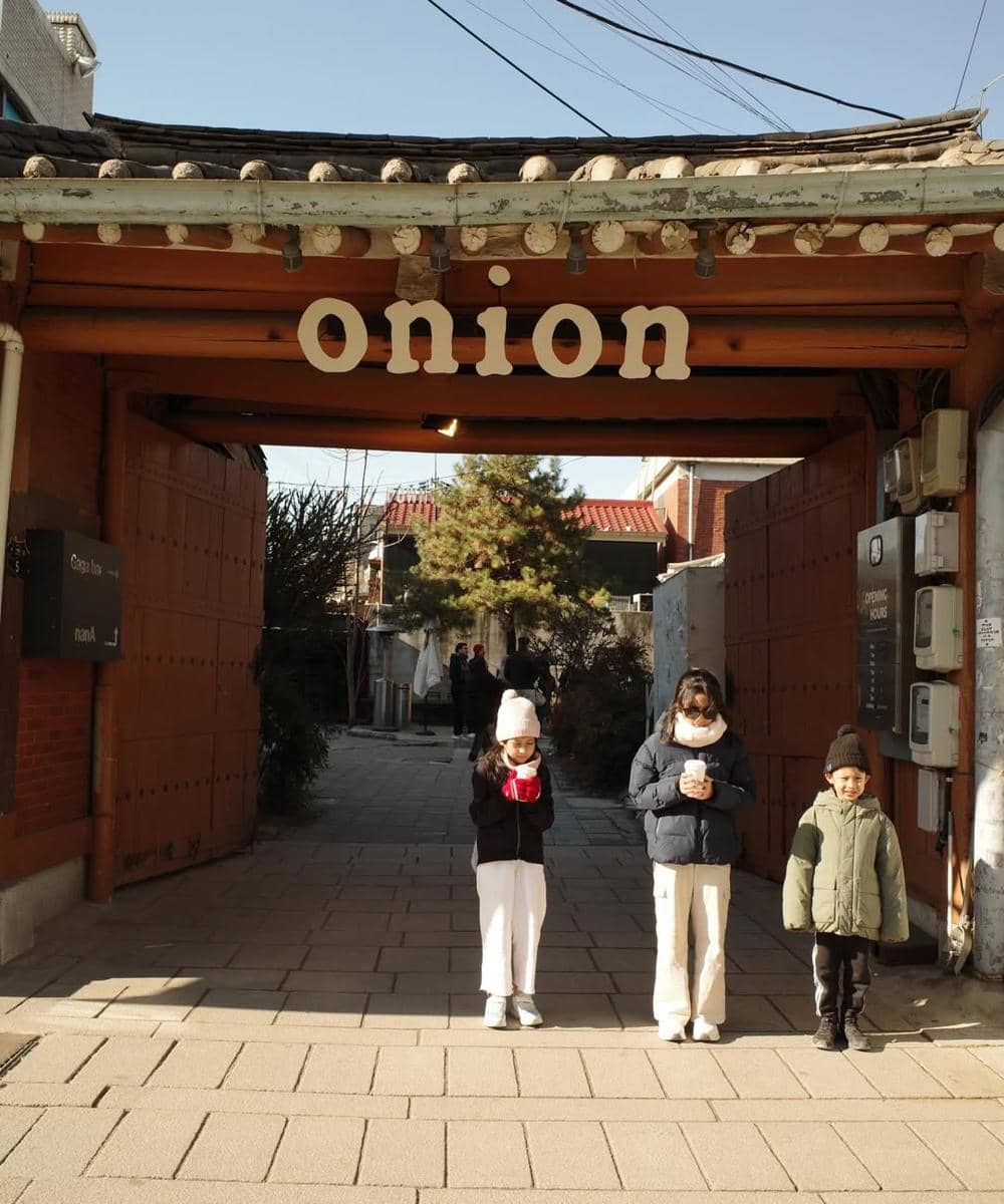 Gaya Natasha Rizky dan Keluarga saat Traveling ke Korea 3.jpg