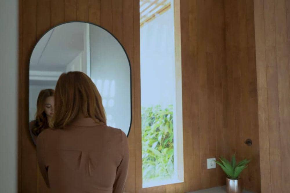 6 Foto Rumah Aura Kasih yang Bernuansa Kayu 6