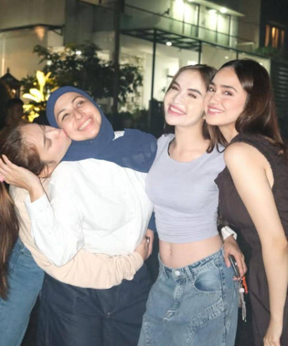 Gaya Geng Mermaid in Love saat Reuni, Tetap Menawan