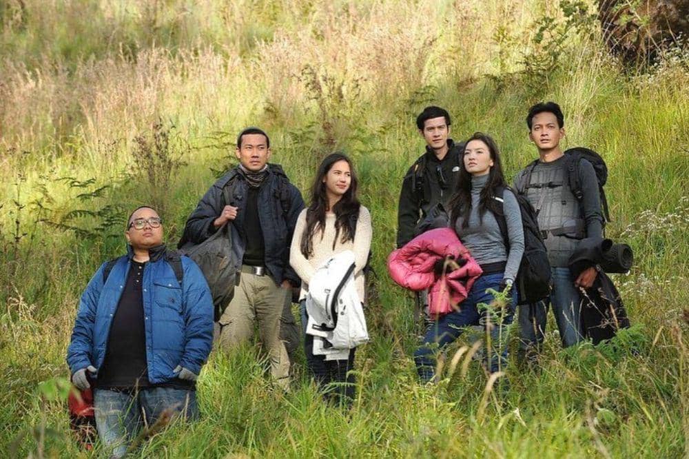 5 Fakta Buku 5 Cm: Aku, Kamu, Samudera, dan Bintang-Bintang 4