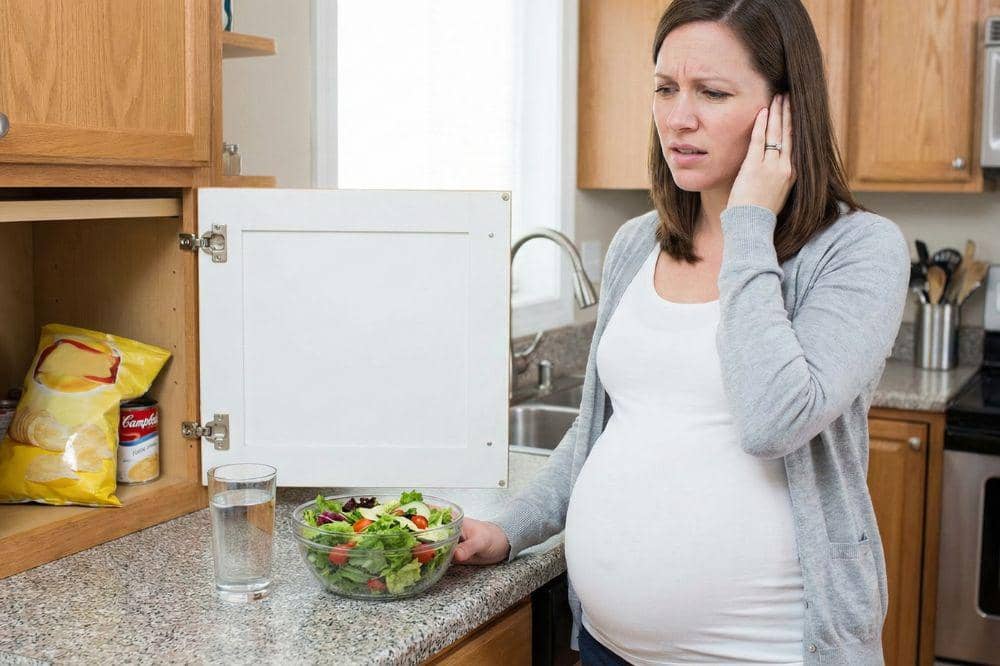 7 Cara Mengatasi Telinga Berdenging saat Hamil Tua 2