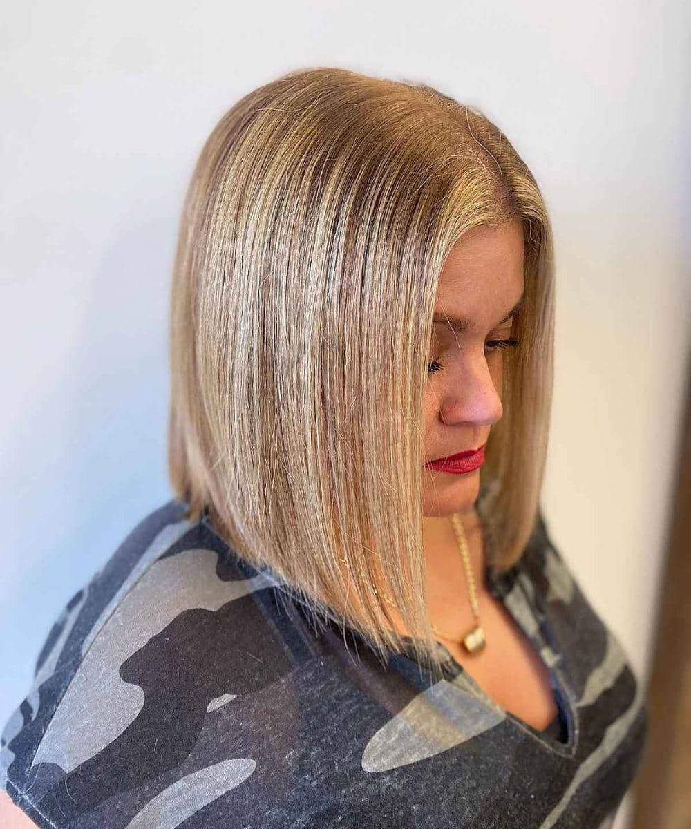 10 Model Rambut Panjang Perempuan Gemuk untuk Usia 30 Tahunan