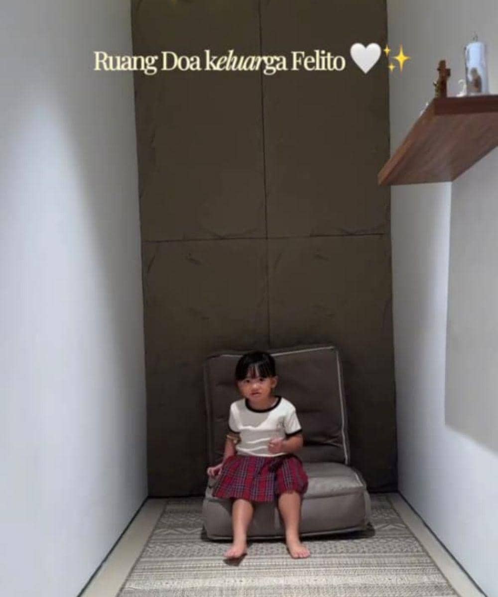 7 Ruang Doa di Rumah Felicya Angelista dan Caesar Hito 4