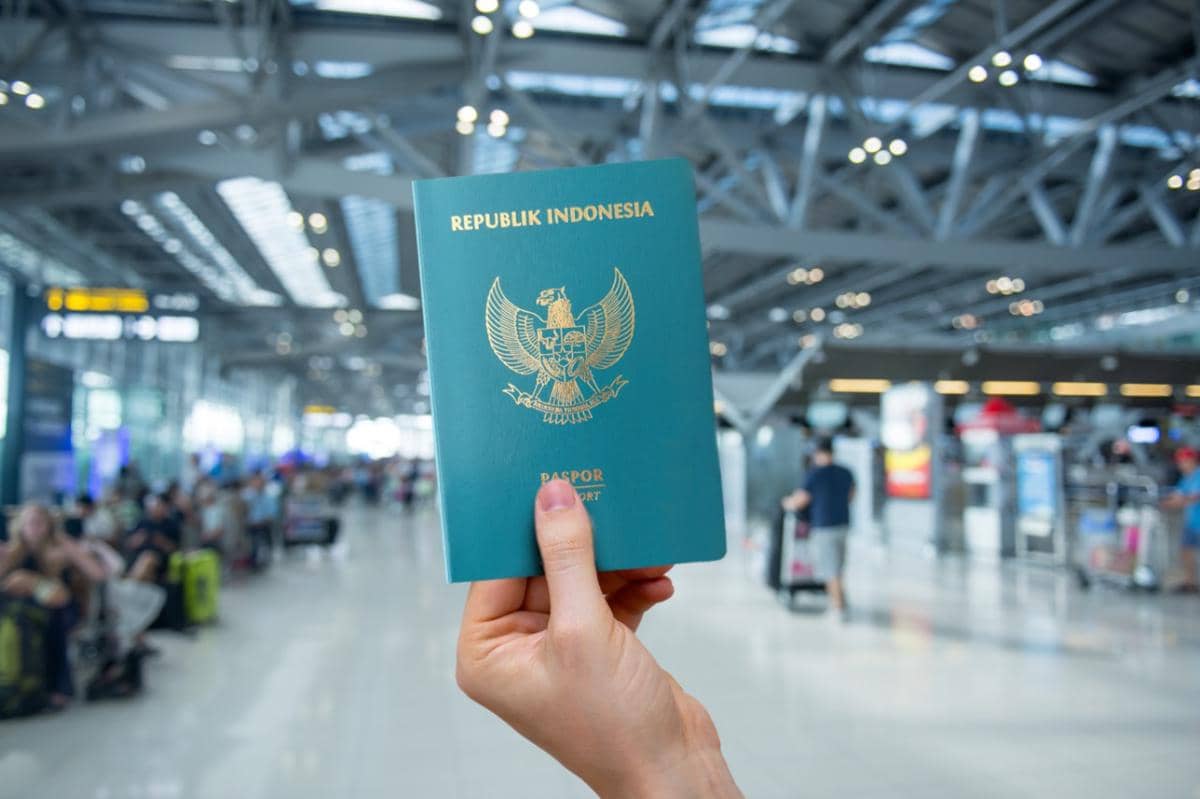 ilustrasi paspor Indonesia