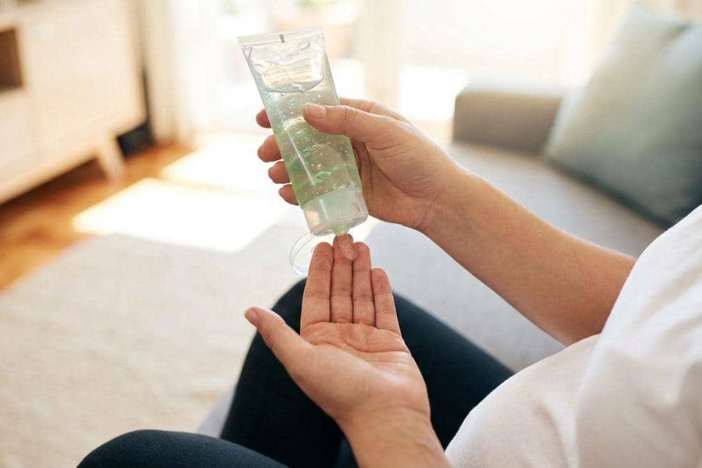 Cara Alami Mengatasi Kulit Berminyak saat Hamil Tua 3