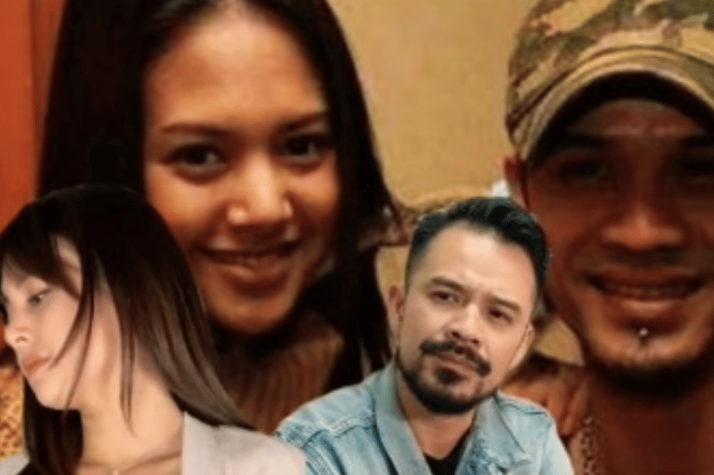 5 Foto Jadul Aurelie Moeremans dan Roby Tremonti 4.png