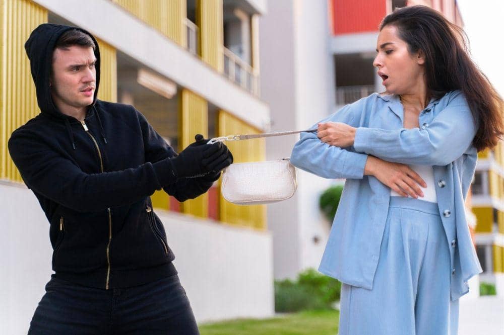 Suami-Istri yang Saling Mencuri Tak Bisa Dipidana? Ini Bunyi Pasalnya