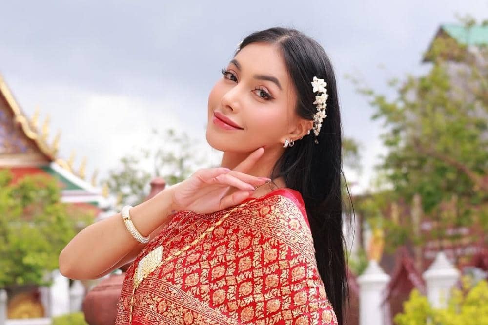 Three things about Thailand I will never shut up about-Beauty 🌸Thai tea 🍃Shopping 🛍️Tiga hal .jpg