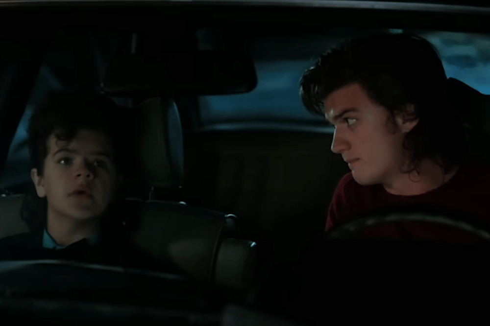 Steve Harrington dan Dustin di Stranger Things