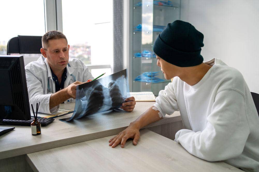 Apakah Kanker Paru-Paru Stadium 3 Bisa Sembuh Total? Ini Kata Medis