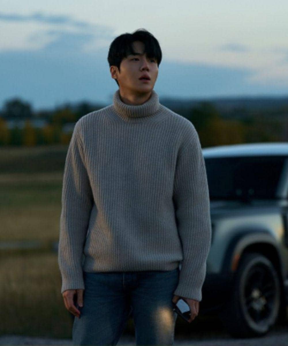 7 Inspirasi Fashion Kim Seon Ho dalam Can this Love be Translated?