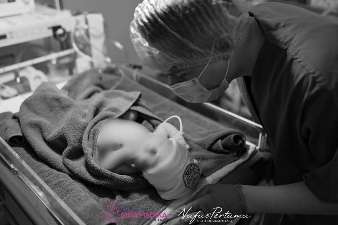 Susan Sameh Melahirkan Anak Pertama 6.jpg