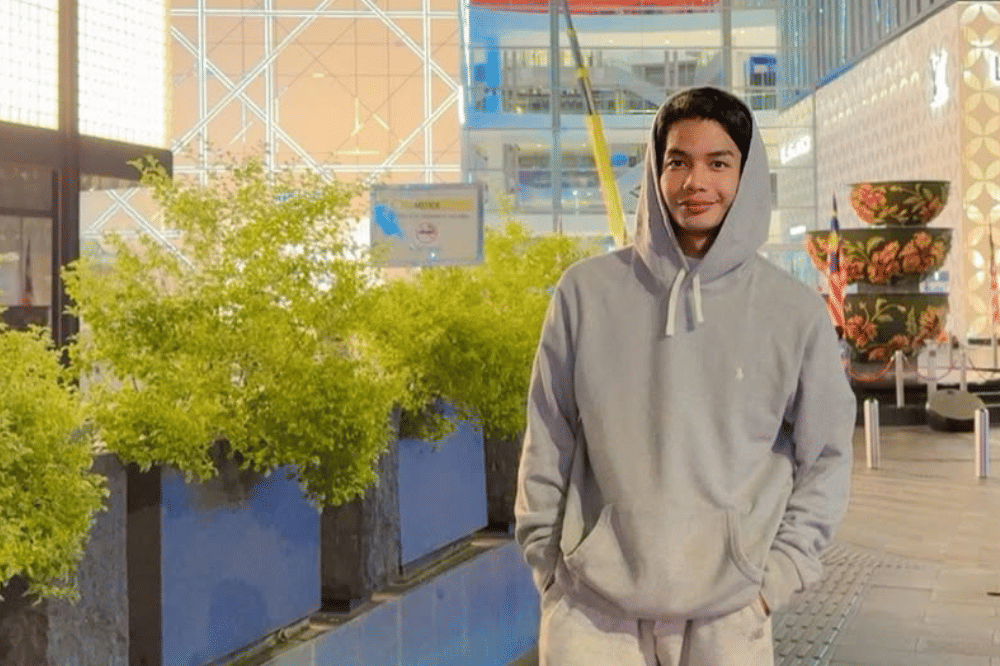 Foto Bareng Ria Ricis, Ini Biodata dan Profil Mikhail Imaan 3.png