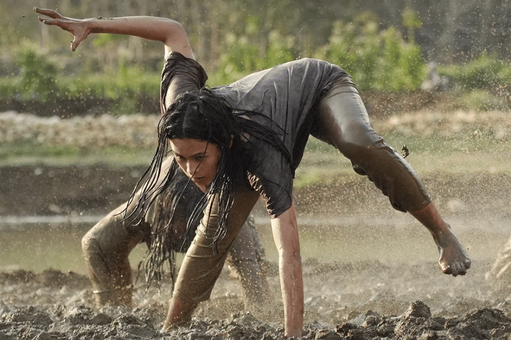 Makna Lagu “Aku yang Engkau Cari” Maudy Ayunda di Film Para Perasuk