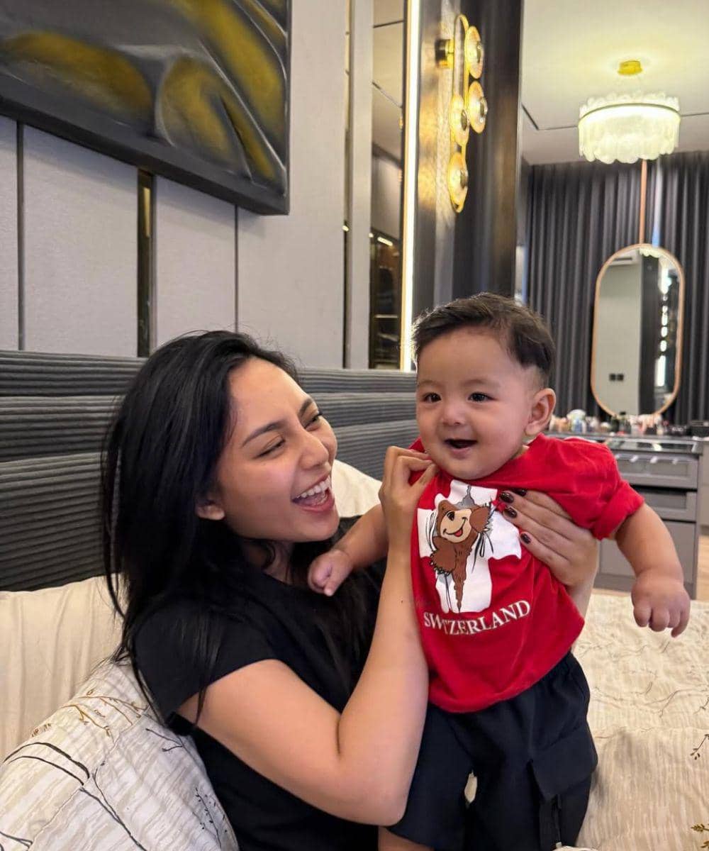 Instagram.com/rachelvennya