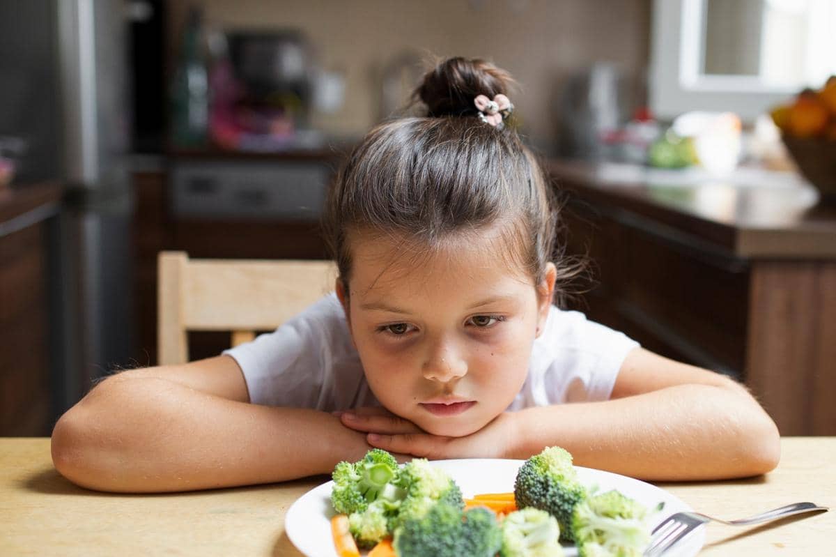 anak perempuan tidak mau makan