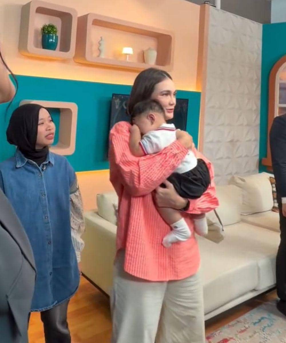 Instagram.com/eri.carl 