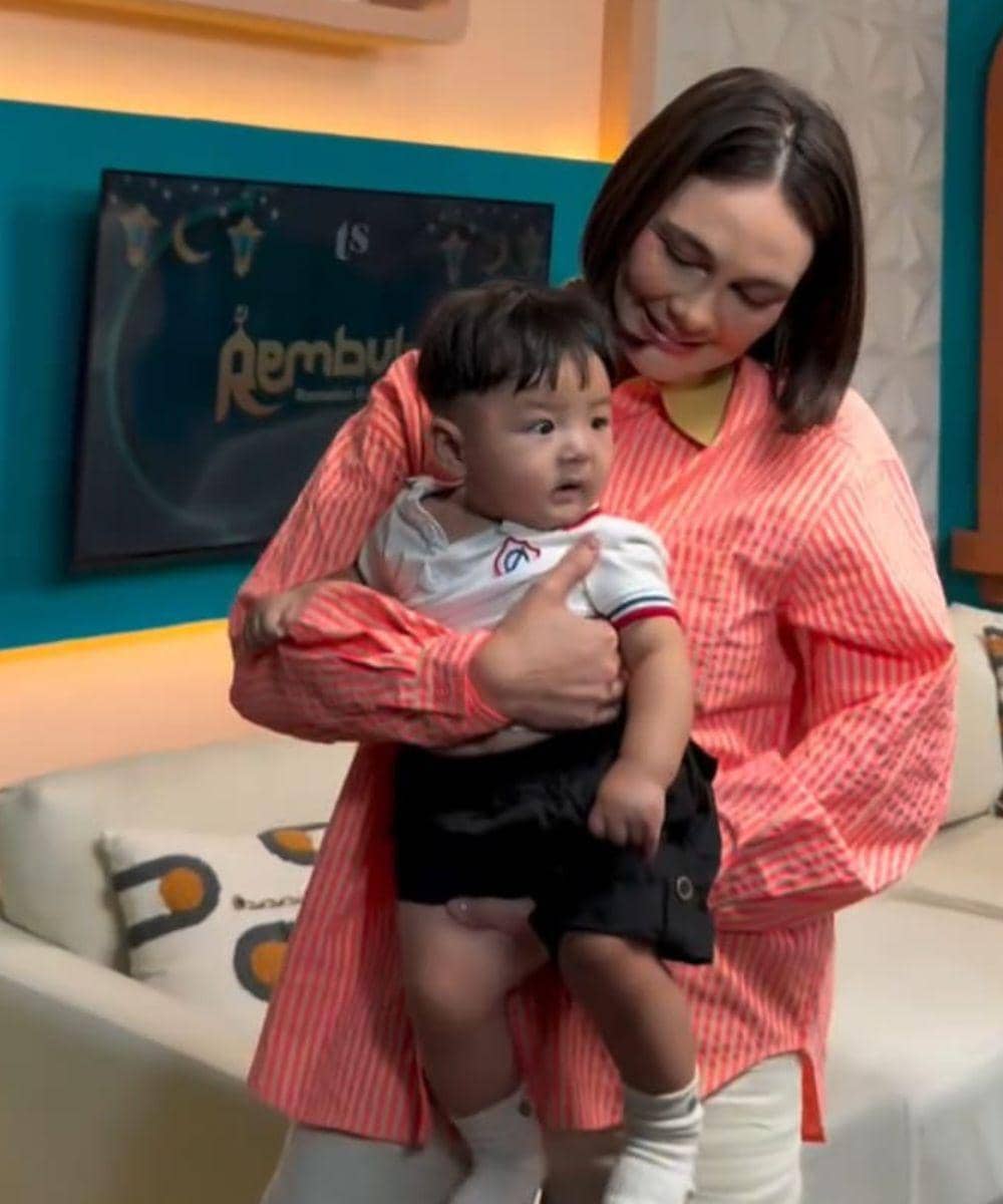 Instagram.com/eri.carl 