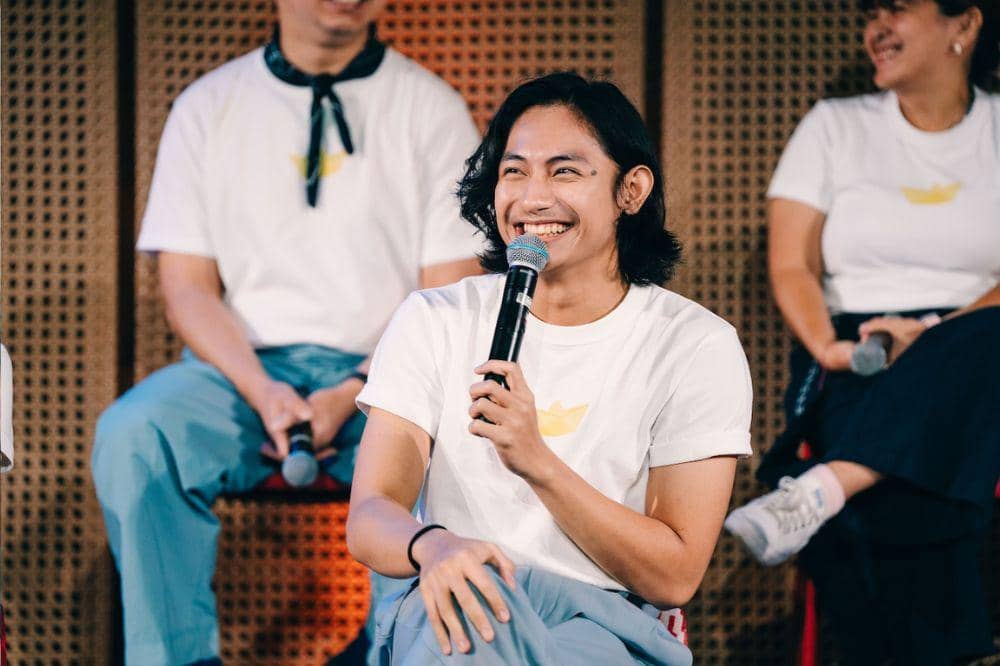 Keberanian menghidupkan lagi mimpi lewat musikal perahu kertas 