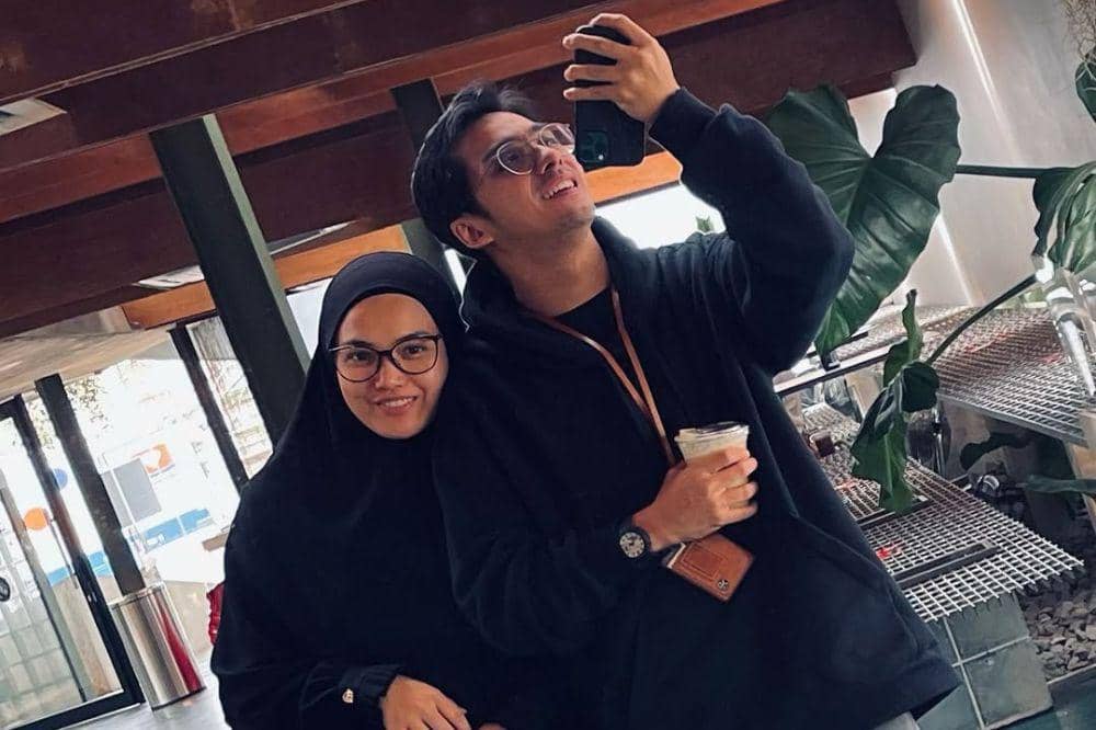 6 Fakta Kisah Cinta Ricky Harun dan Herfiza Novianti 1