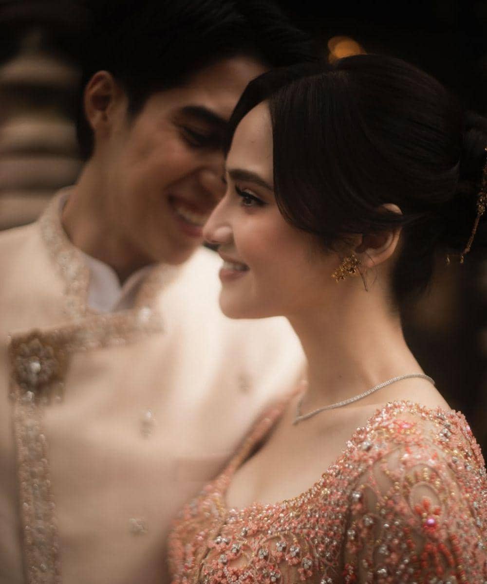 Momen Haru Maia Estianty Pasangkan Kalung Rp240 Juta ke Syifa Hadju 1