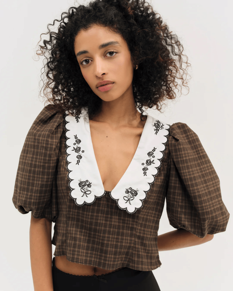 peter pan collar