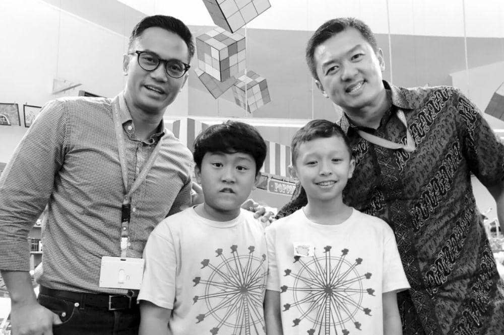 5 Fakta Keluarga Rylan Henry Pribadi 1