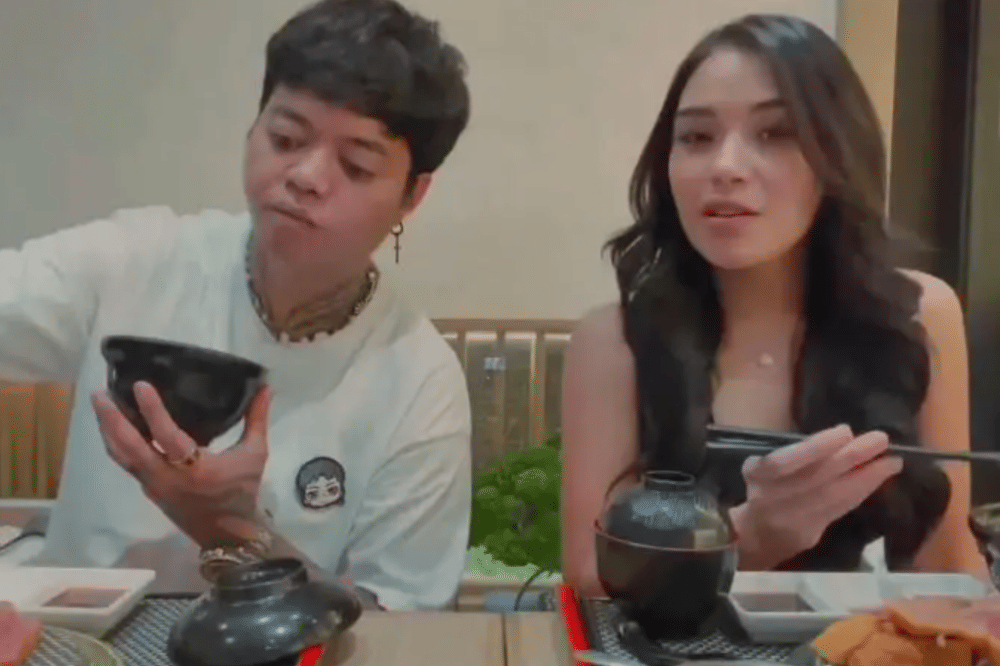 7 Foto Kenangan Lula Lahfah dan Reza Arap.png