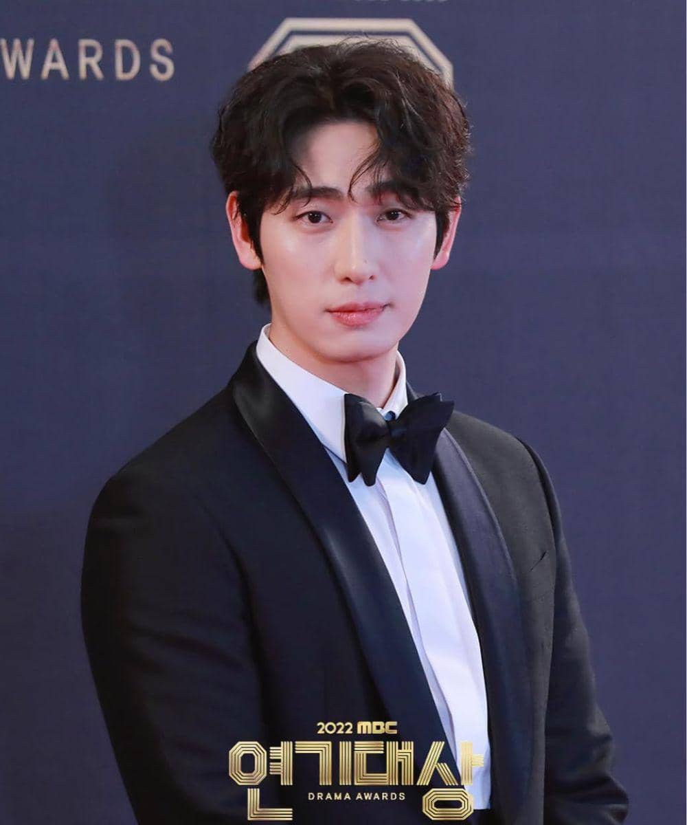 Yoon Bak dan Kim Su Bin Sambut Kelahiran Anak Pertama Laki-Laki (1).jpg