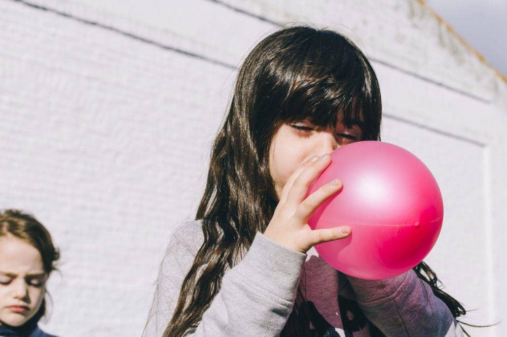 ilustrasi gas tawa n2o balon