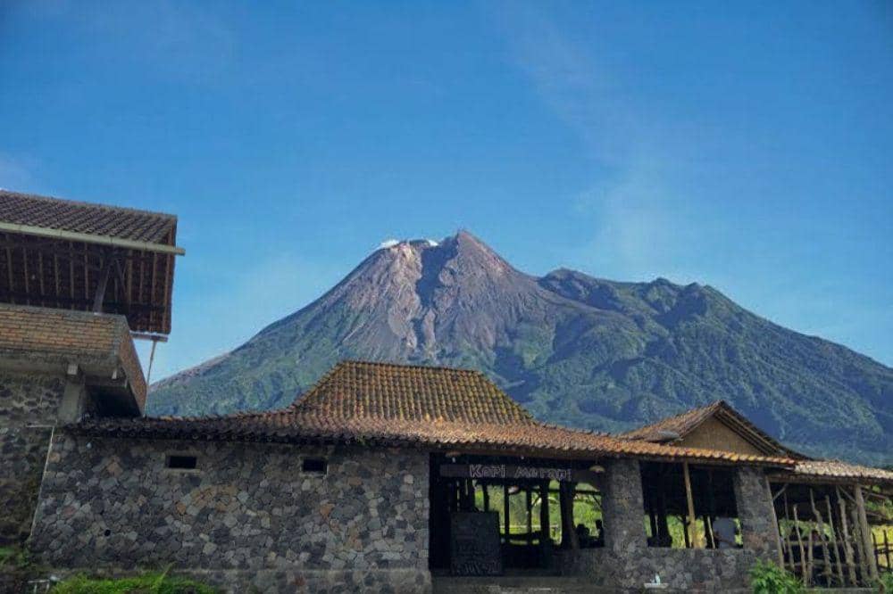 7 Cafe Alam Terdekat di Jogja, Salah Satunya Kopi Klotok yang Viral