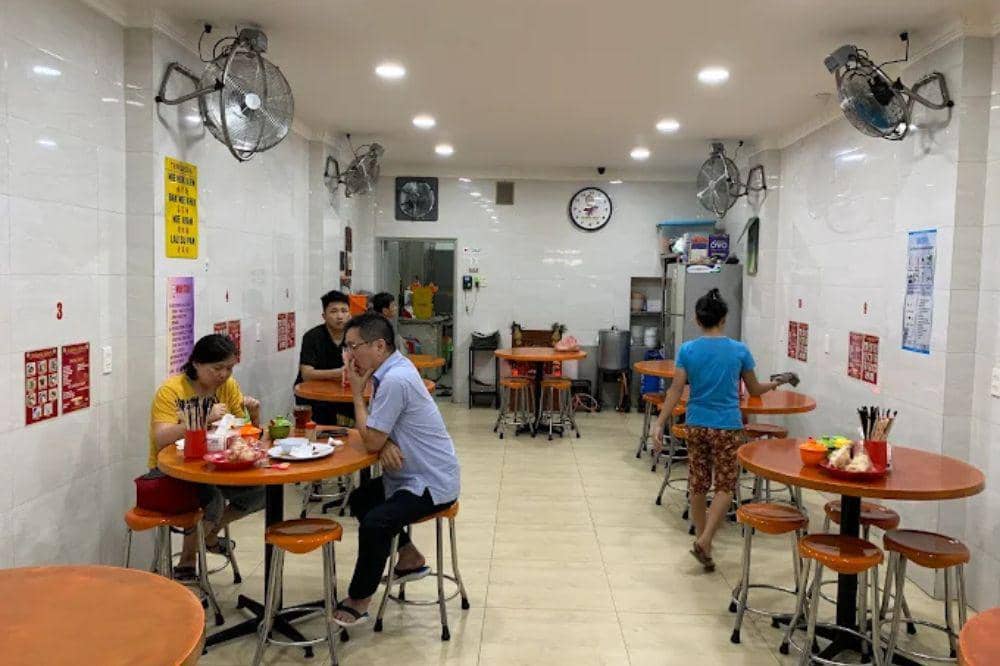 9 Kuliner Non Halal Terdekat di Medan, Legendaris dan Selalu Ramai (2).jpg