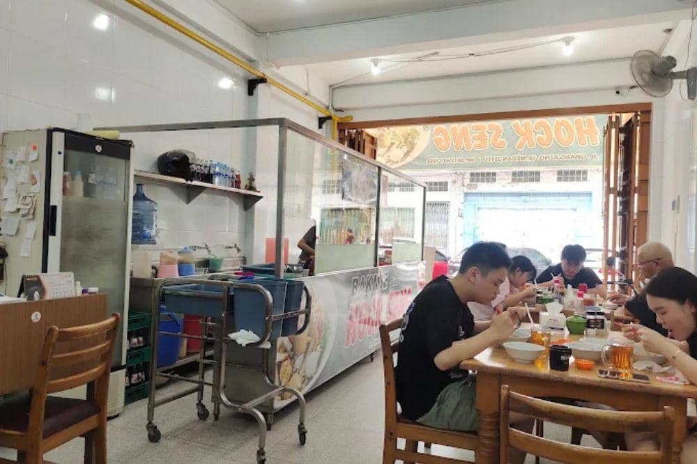 9 Kuliner Non Halal Terdekat di Medan, Legendaris dan Selalu Ramai (1).jpg