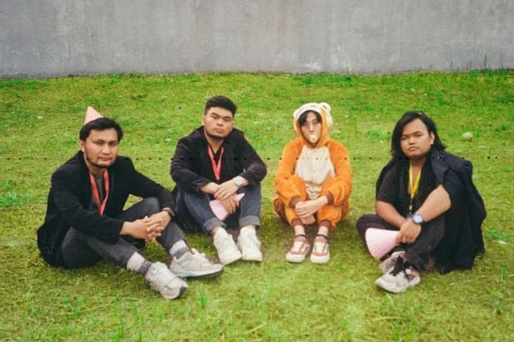 Daftar Soundtrack Film Esok Tanpa Ibu