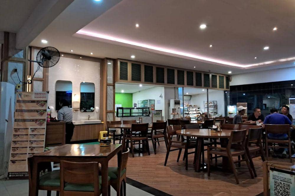 8 Kuliner Non Halal Terdekat di Semarang, Jadi Incaran Wisatawan (5).jpg