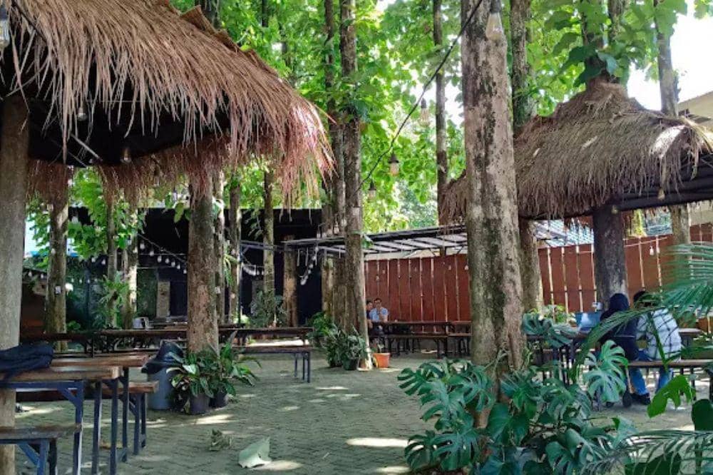 13 Cafe Alam Terdekat di Bogor, Suasananya Adem dan Nyaman (3).jpg