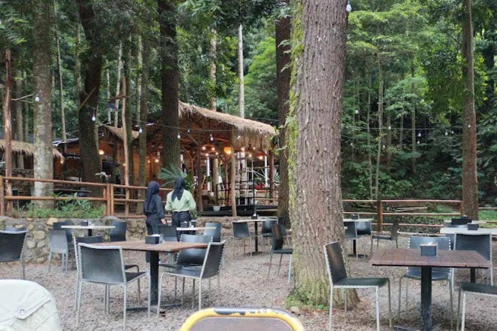 13 Cafe Alam Terdekat di Bogor, Suasananya Adem dan Nyaman (6).jpg