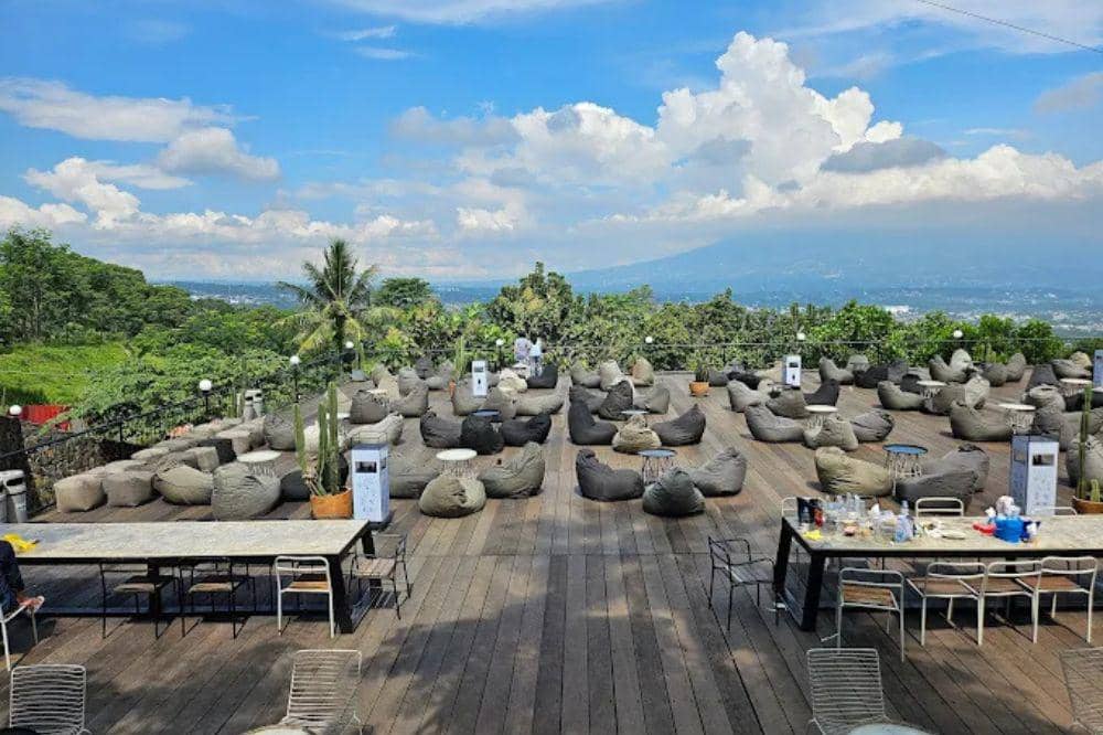 13 Cafe Alam Terdekat di Bogor, Suasananya Adem dan Nyaman (8).jpg