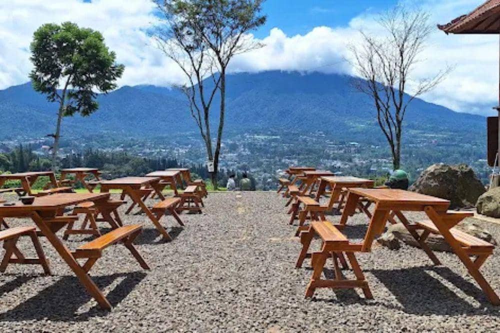 13 Cafe Alam Terdekat di Bogor, Suasananya Adem dan Nyaman (4).jpg