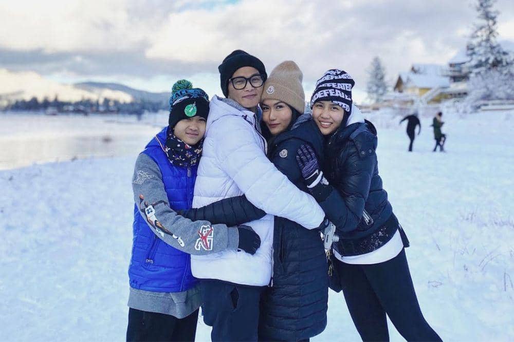 yosi project pop dengan istri dan ana