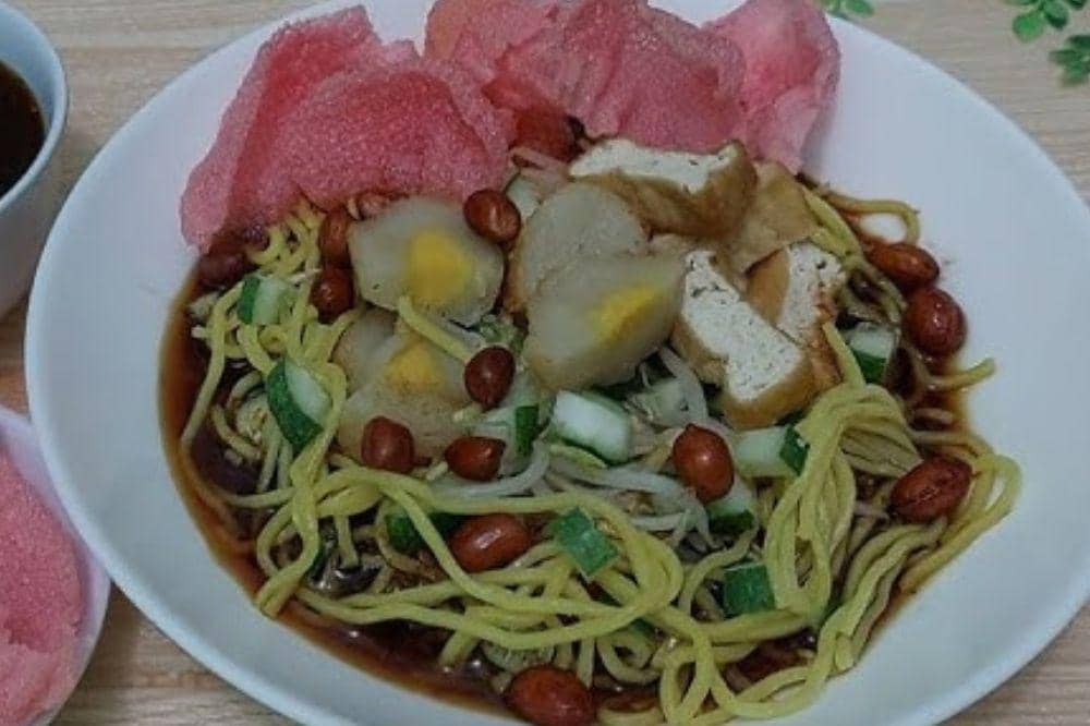 Asal Usul Rujak Mie Palembang, Kuliner Unik dengan Kuah Cuko Khas (2).jpg